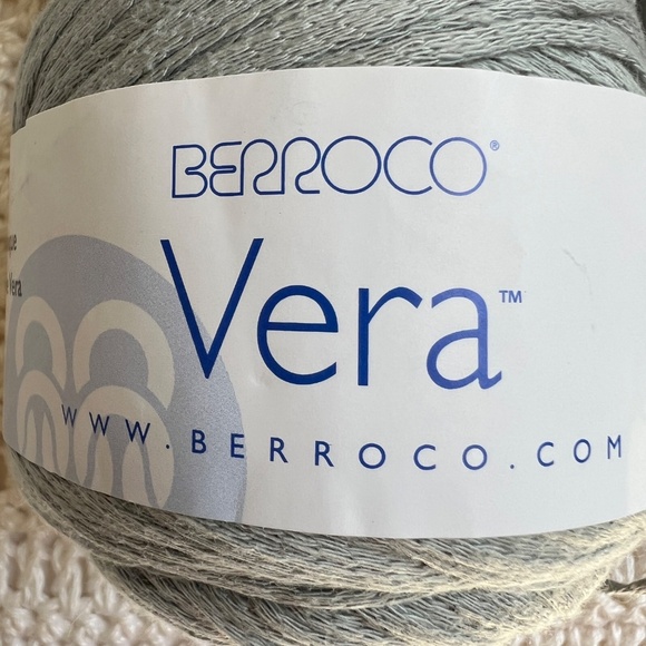 3 Balls Berroco Vera Cotton Viscose Blend Yarn 100 g ea Colour Green 11516 11506 - Picture 7 of 7